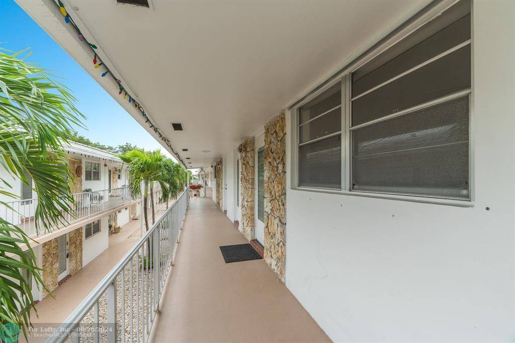 Pompano Beach, FL 33064,2501 W Golf Blvd  #228