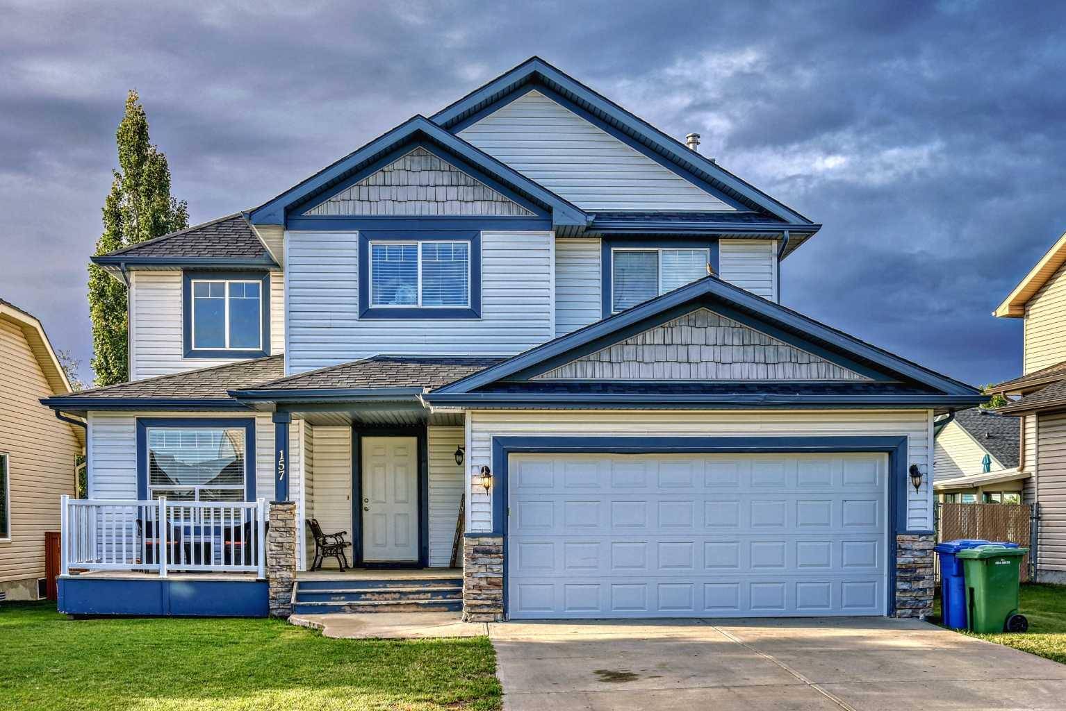 Chestermere, AB T1X 1H3,157 West Creek CRES