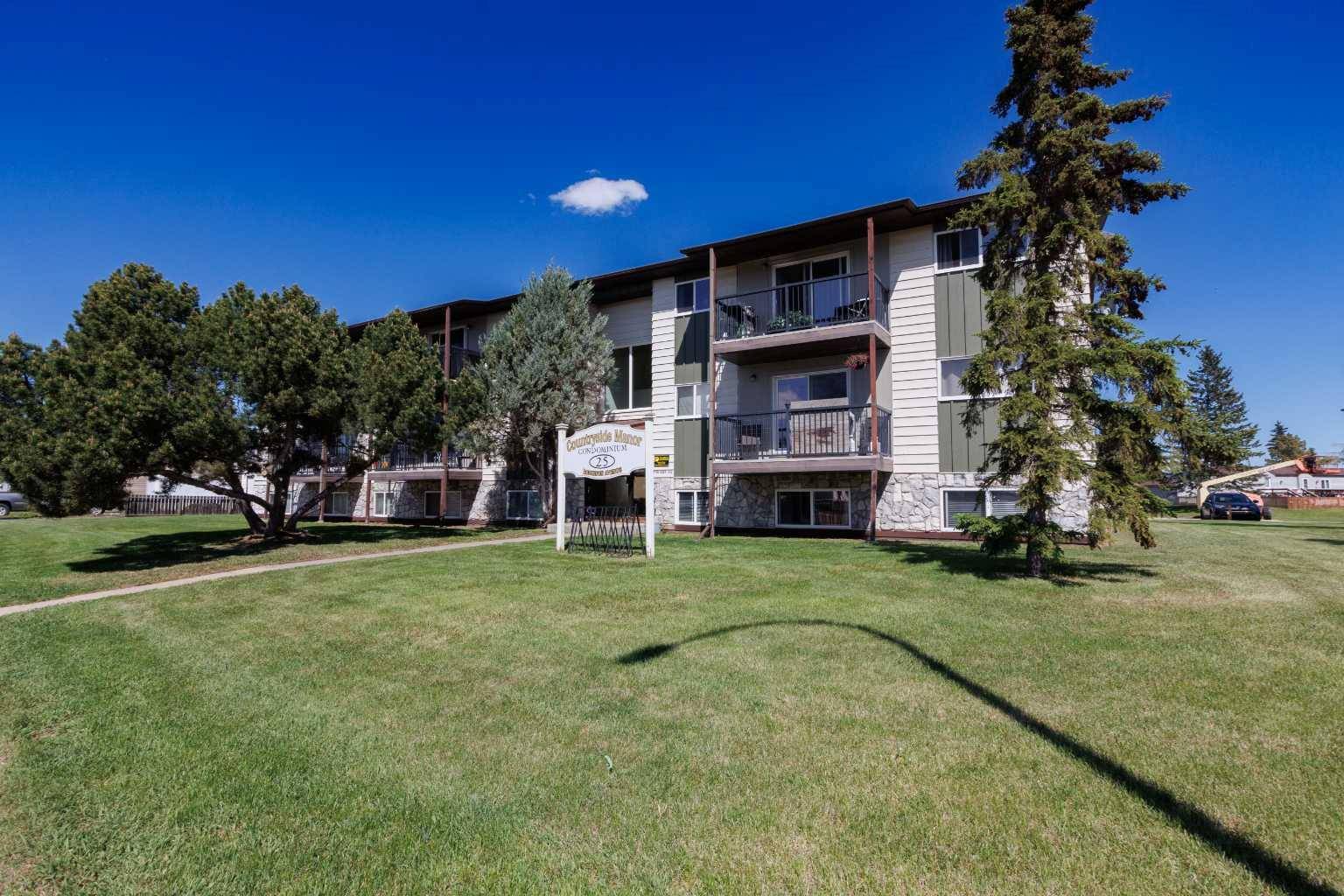 Penhold, AB T0M 1R0,25 Robinson AVE #201