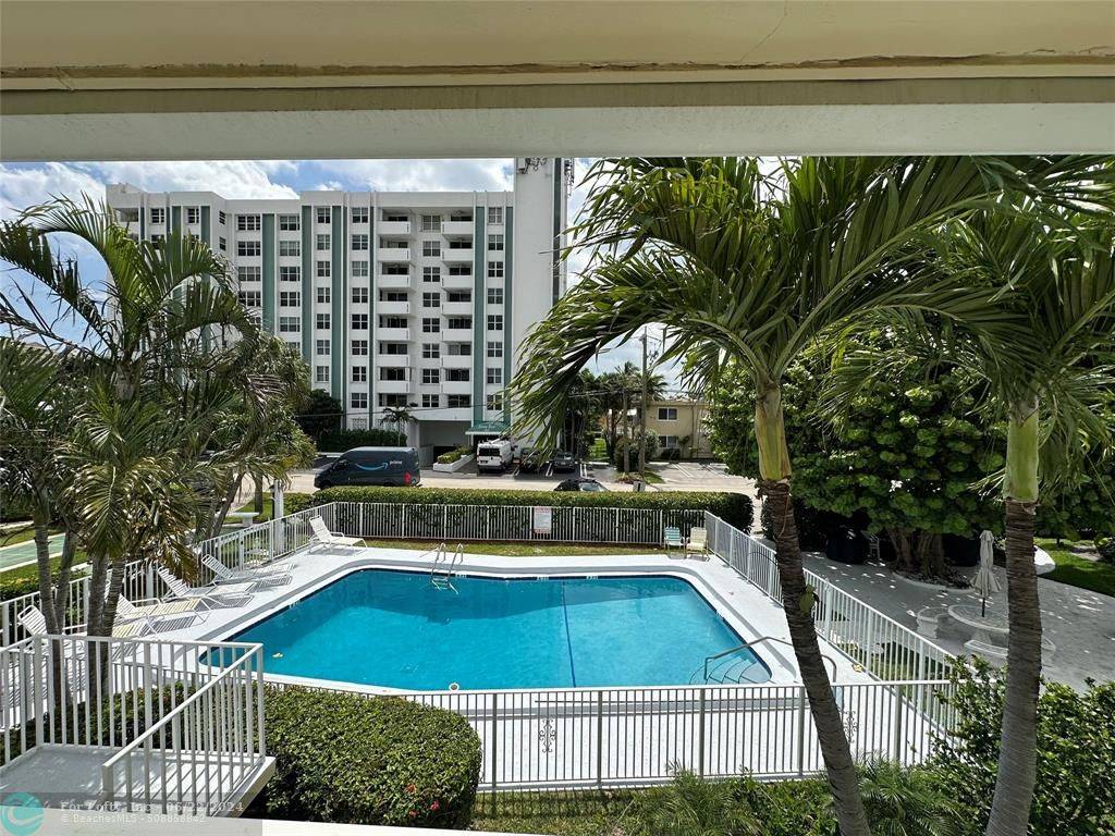 Pompano Beach, FL 33062,3201 SE 10th St #B11