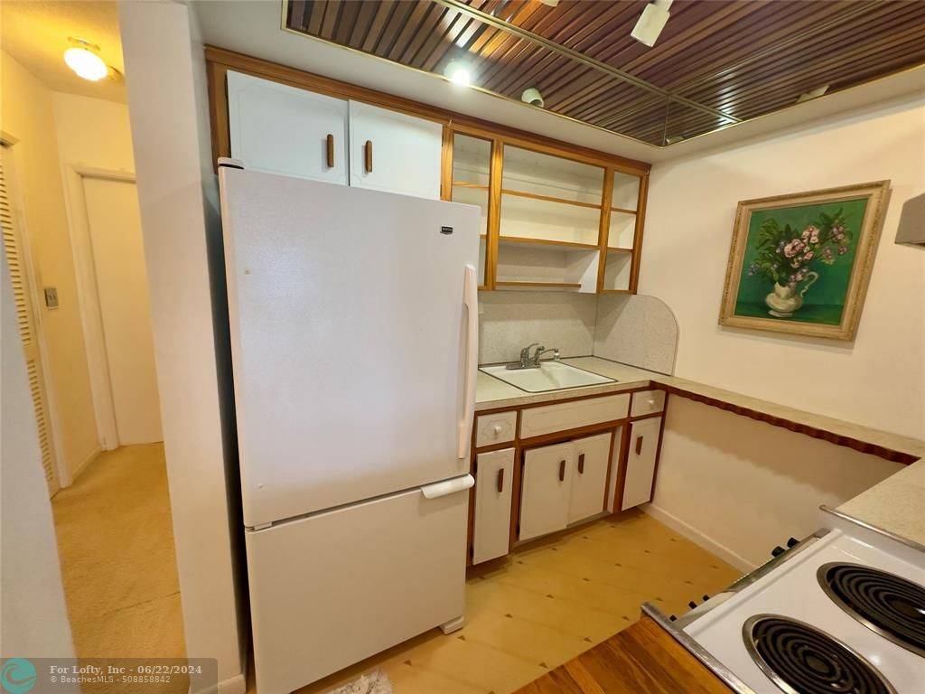 Pompano Beach, FL 33062,3201 SE 10th St #B11