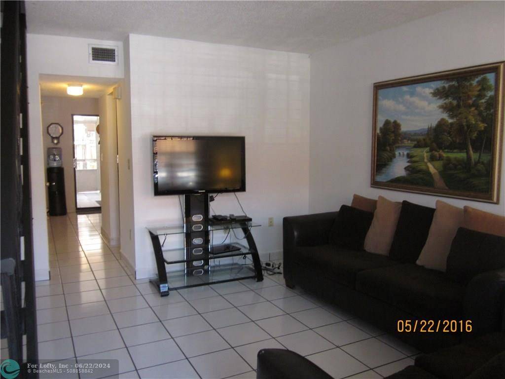 Hialeah, FL 33016,5551 W 22nd Ct  #14-B