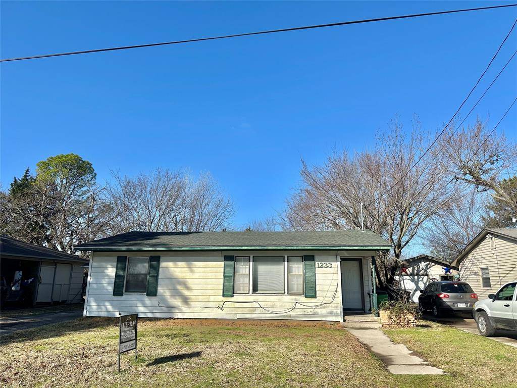 Gainesville, TX 76240,1233 S Howeth Street