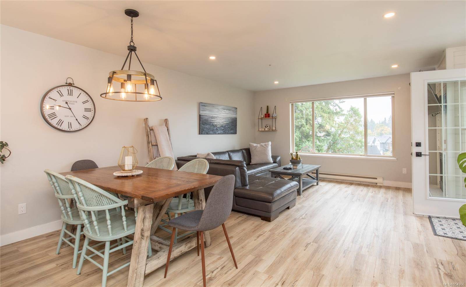Nanaimo, BC V9T 2H2,4271 Wellington Rd #10