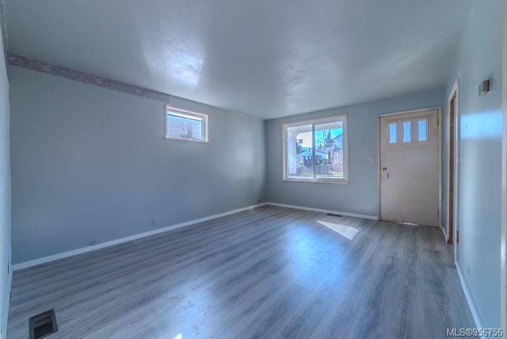 Nanaimo, BC V9R 4M8,221 Princess St