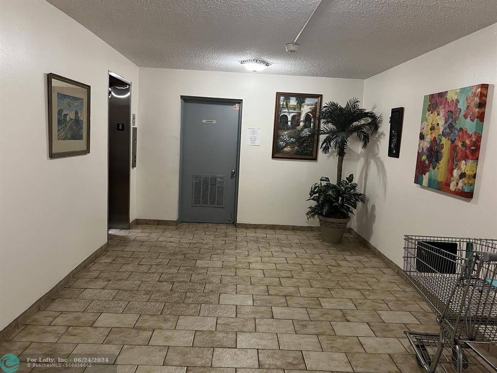 Lauderhill, FL 33313,2061 NW 47th Ter  #212