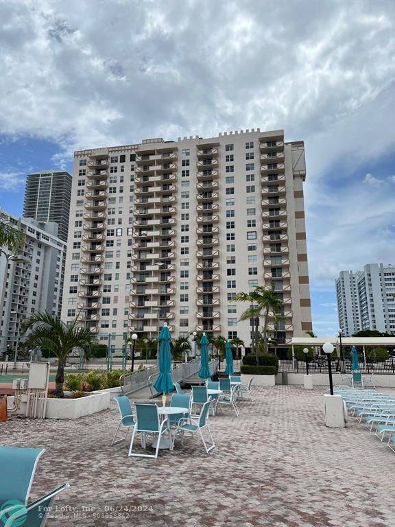 Hallandale Beach, FL 33009,1865 S Ocean Dr  #17H