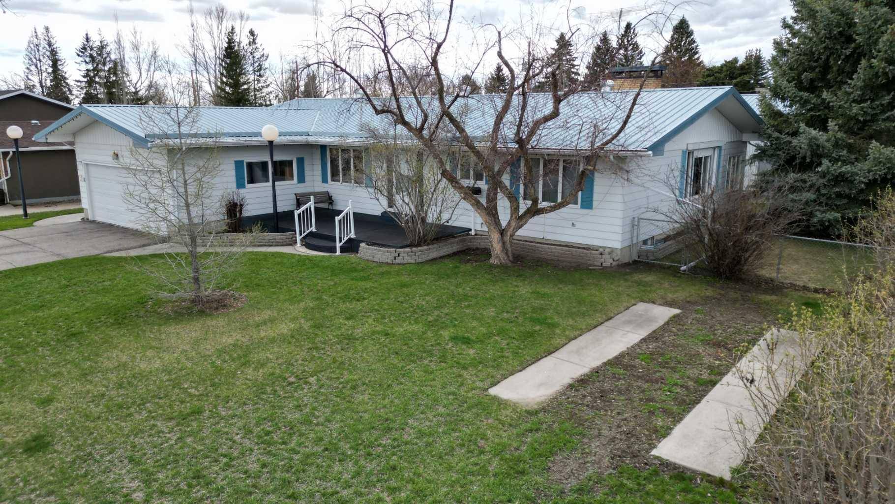 High River, AB T1V 1A9,1005 8 ST SW