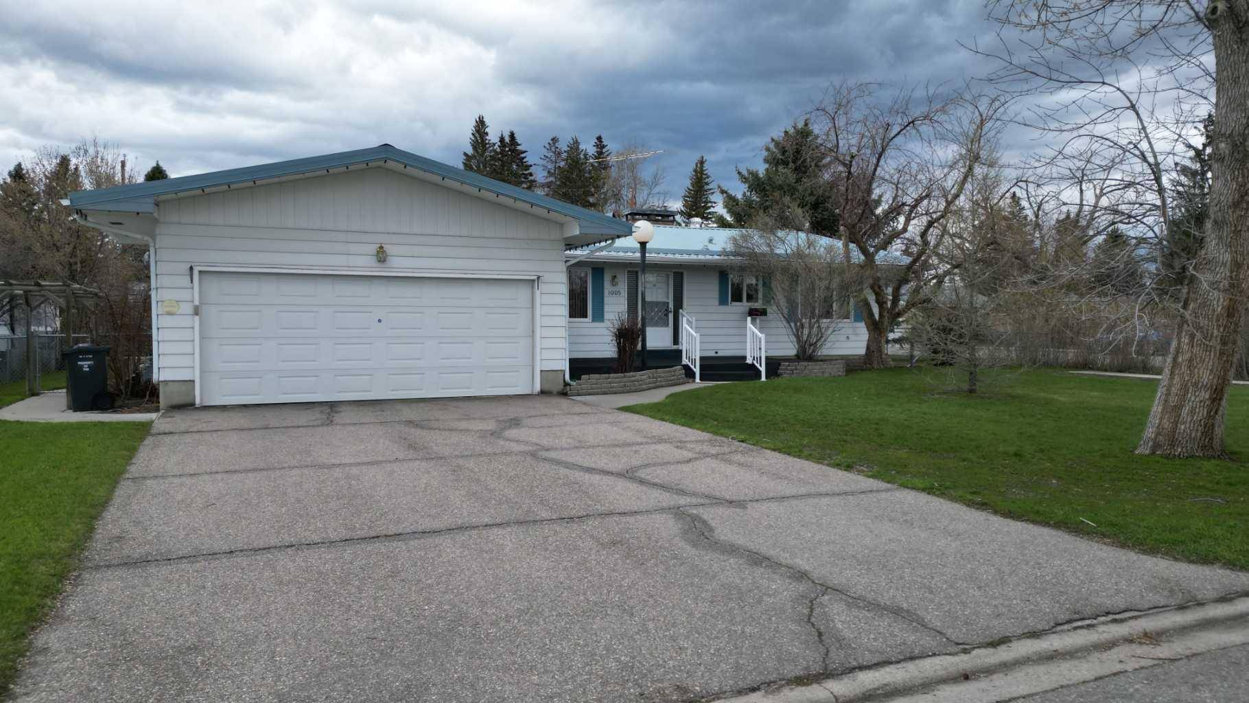 High River, AB T1V 1A9,1005 8 ST SW