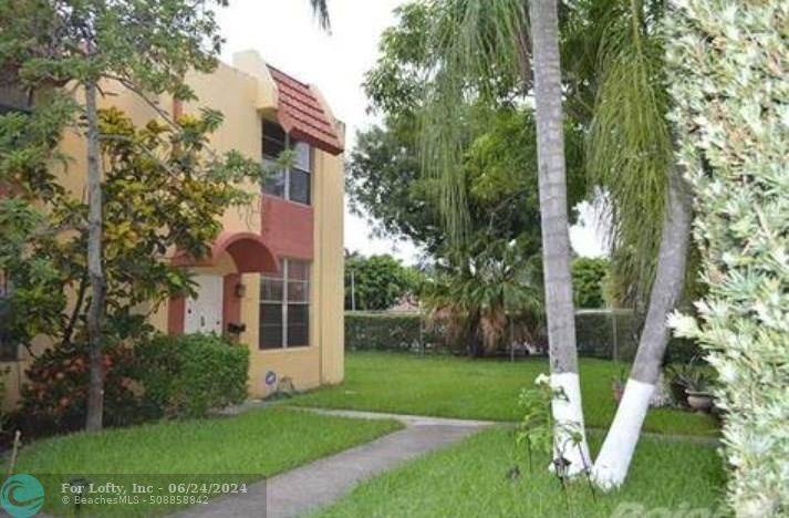 Miami, FL 33161,14202 NE 3rd Ct  #8-B