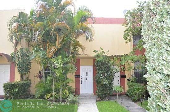 Miami, FL 33161,14202 NE 3rd Ct  #8-B