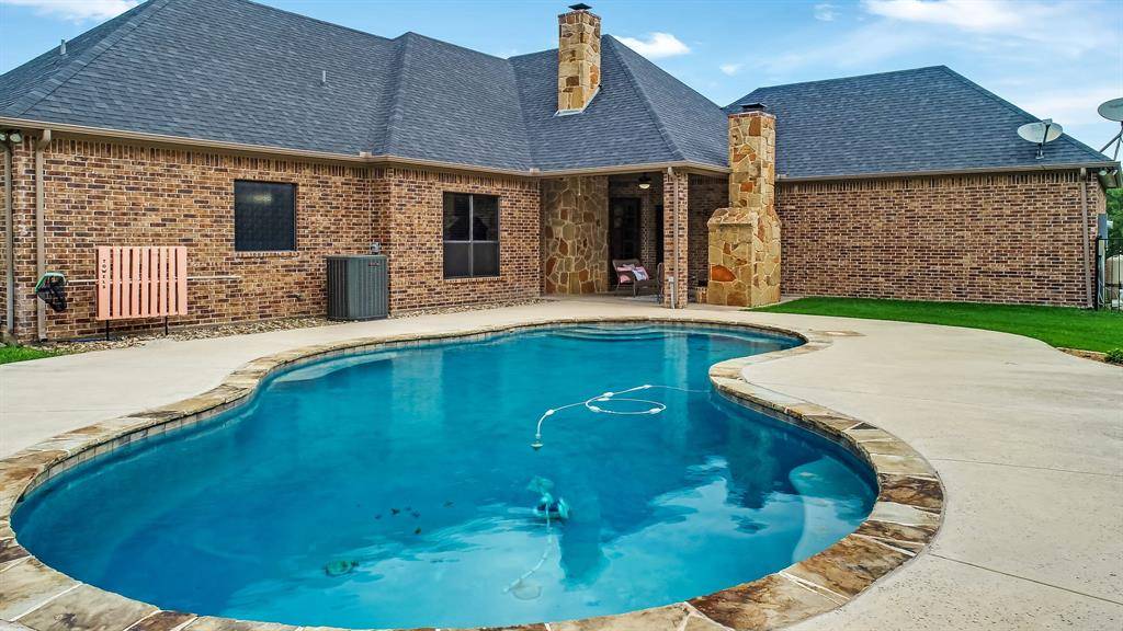 Weatherford, TX 76085,120 Royal Drive