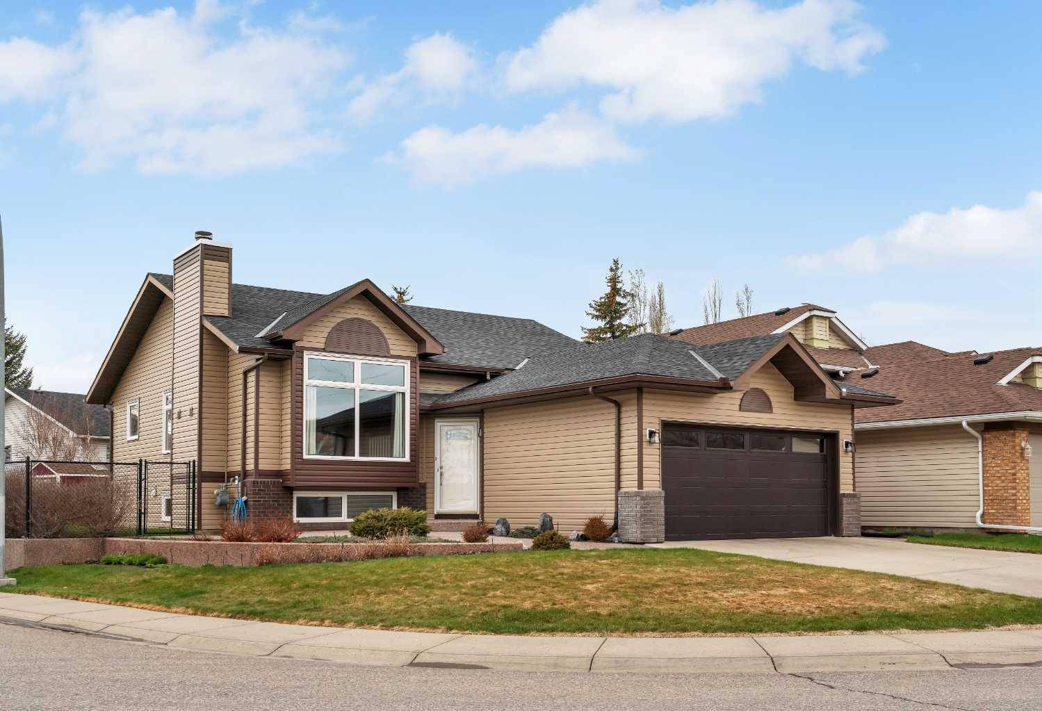 Calgary, AB T2C 4A5,79 Riverstone CRES SE