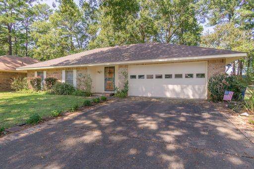 Shreveport, LA 71108,913 Chimney Rock Place