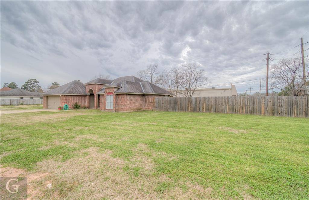 Shreveport, LA 71108,8104 Wild Briar Drive