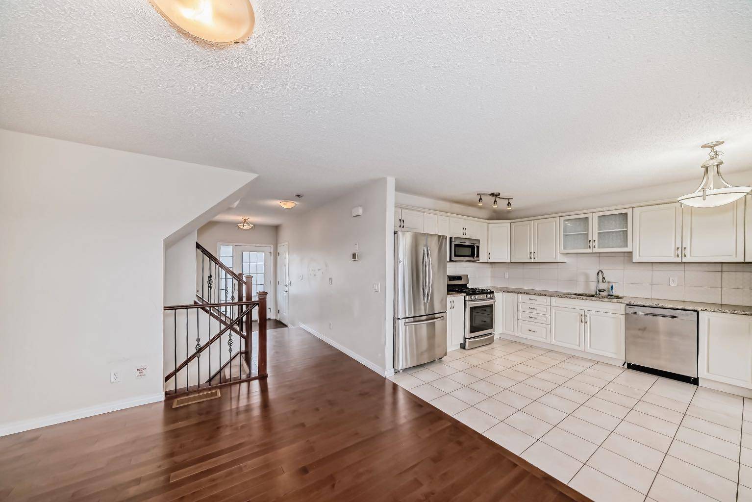 Airdrie, AB T4B 3Z6,136 Windford Rise SW