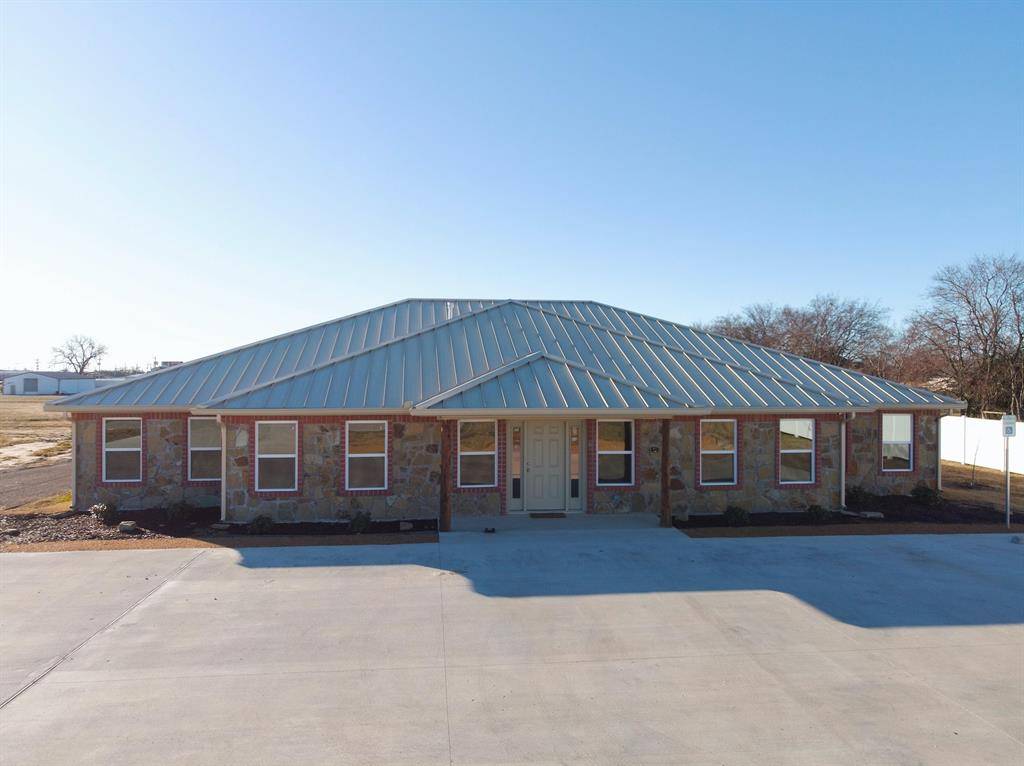 Pilot Point, TX 76258,833 E Northside Drive