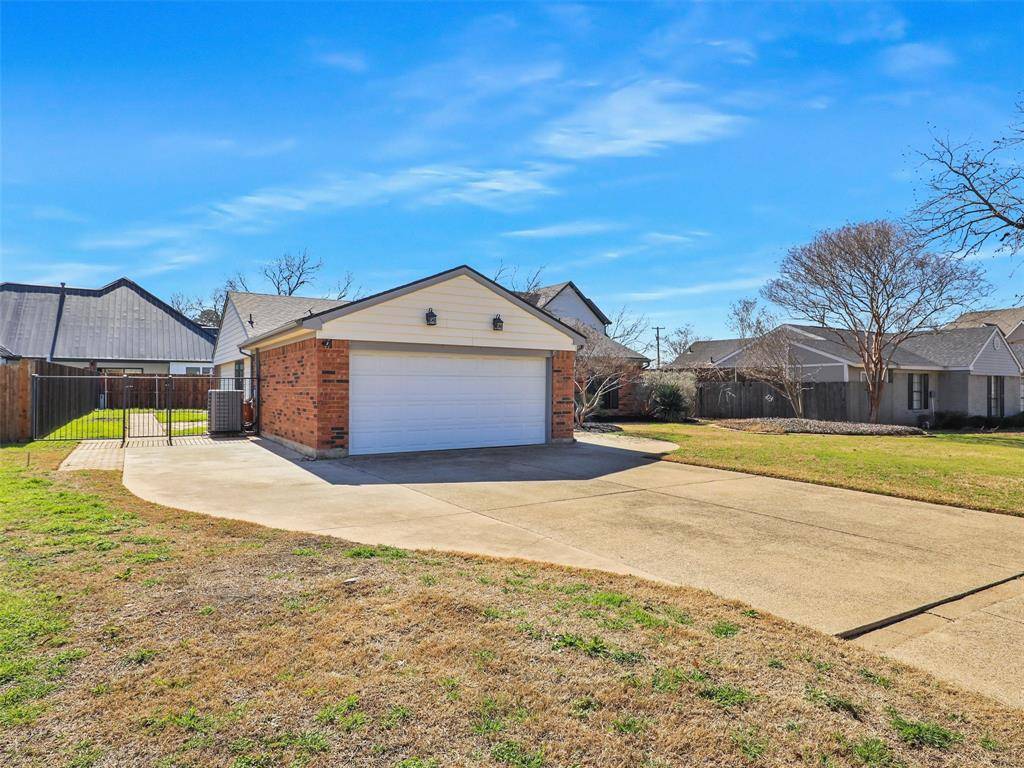 Grapevine, TX 76051,1806 Teton Drive