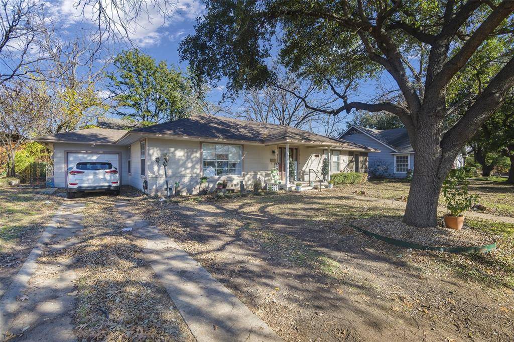 Denton, TX 76201,704 W Oak Street