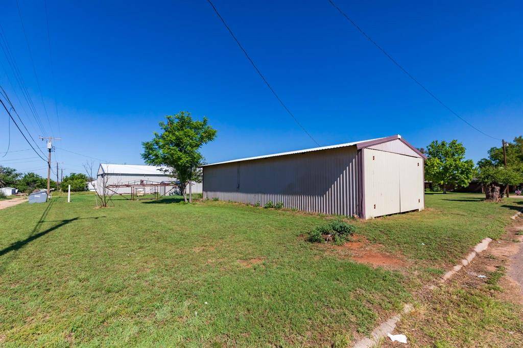 Rotan, TX 79546,711 E Elizabeth