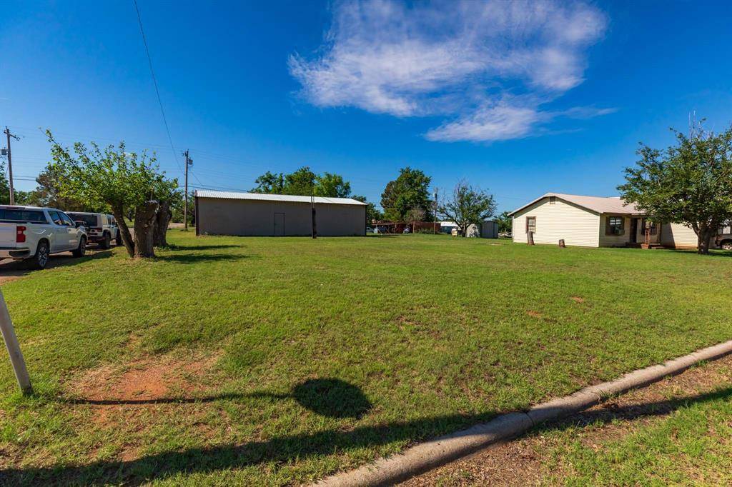 Rotan, TX 79546,711 E Elizabeth