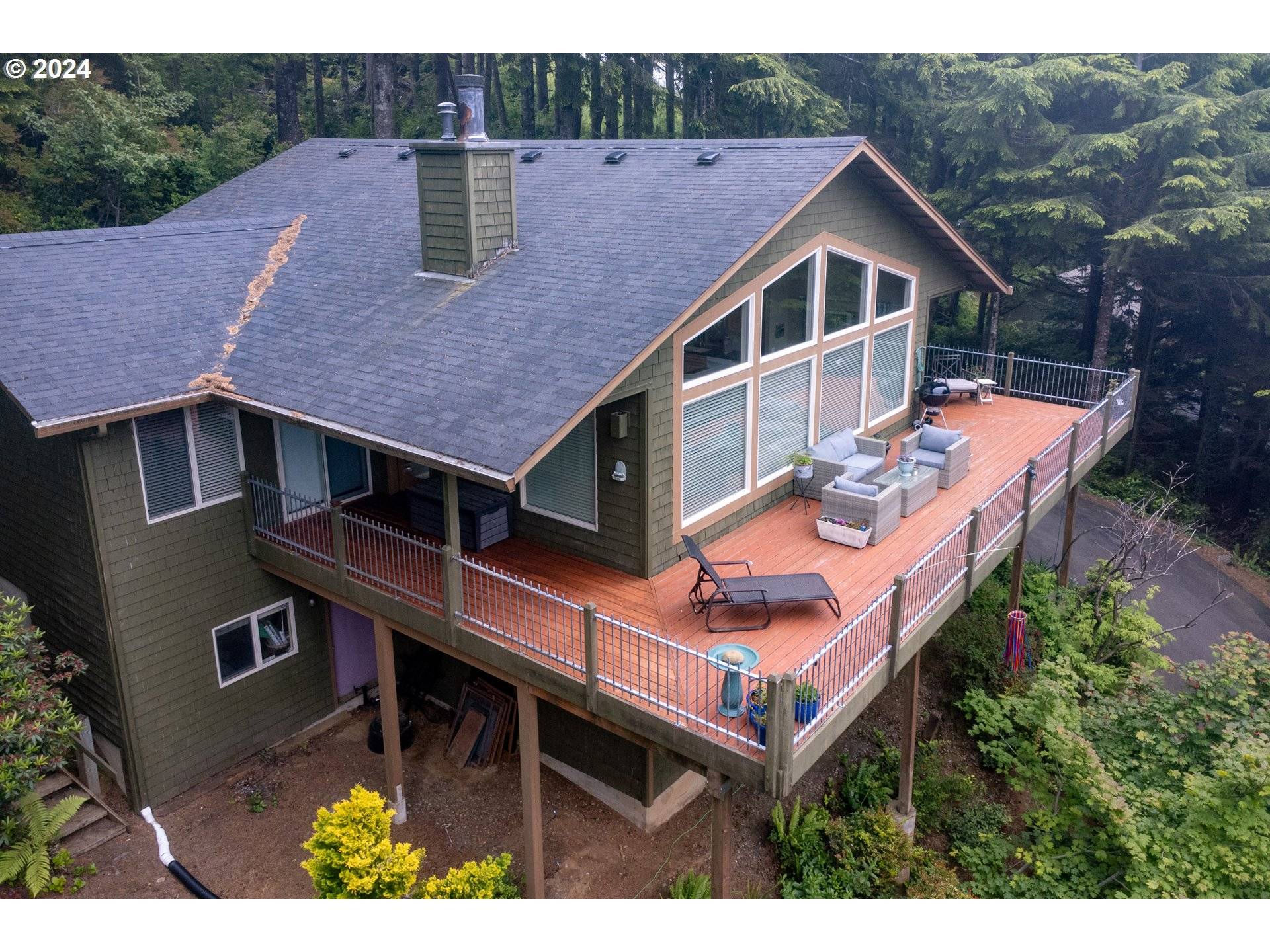 Gleneden Beach, OR 97388,541 FAIRWAY DR