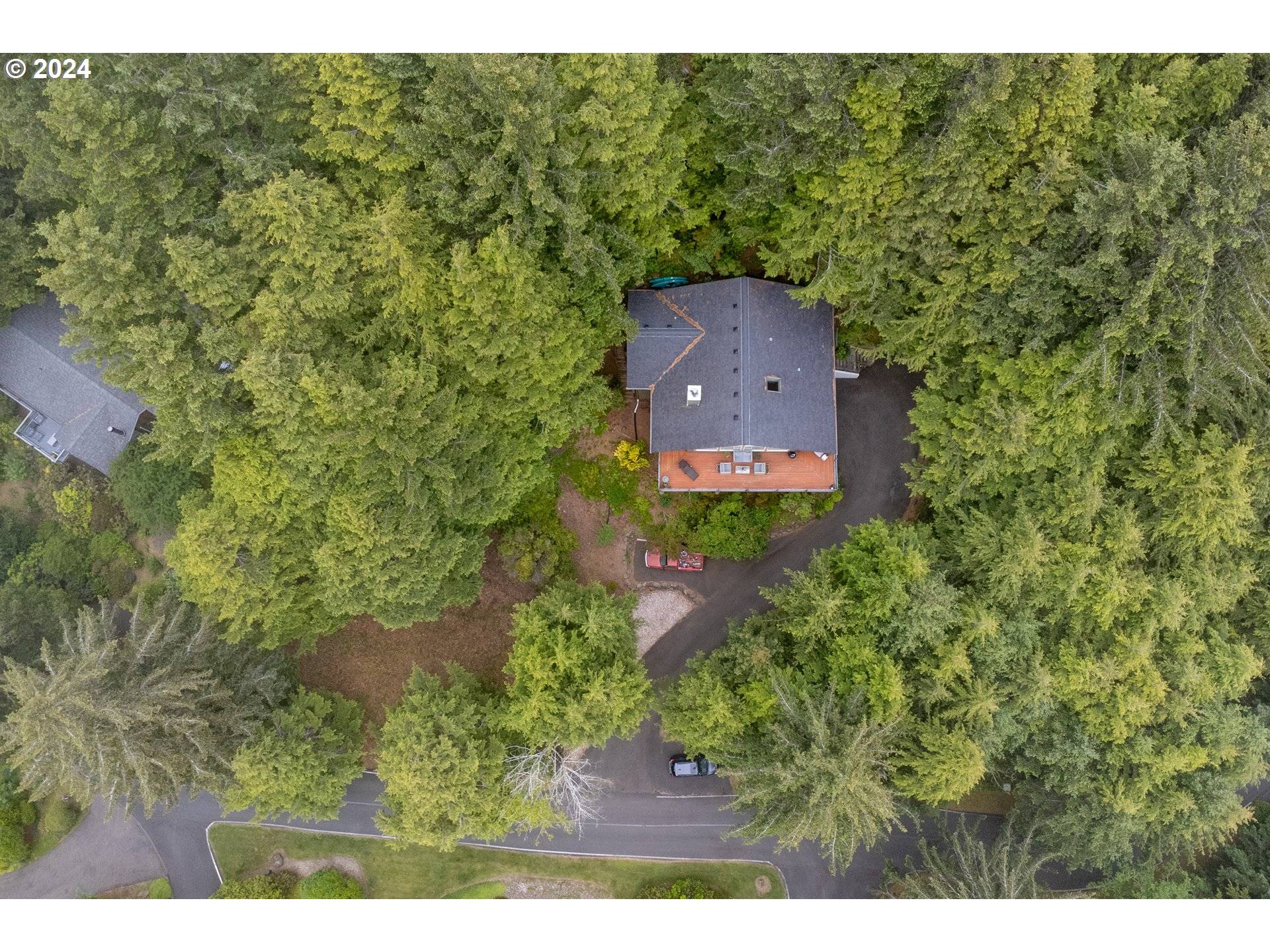 Gleneden Beach, OR 97388,541 FAIRWAY DR