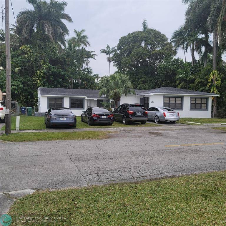 North Miami, FL 33161,14420 NE 3rd Ct