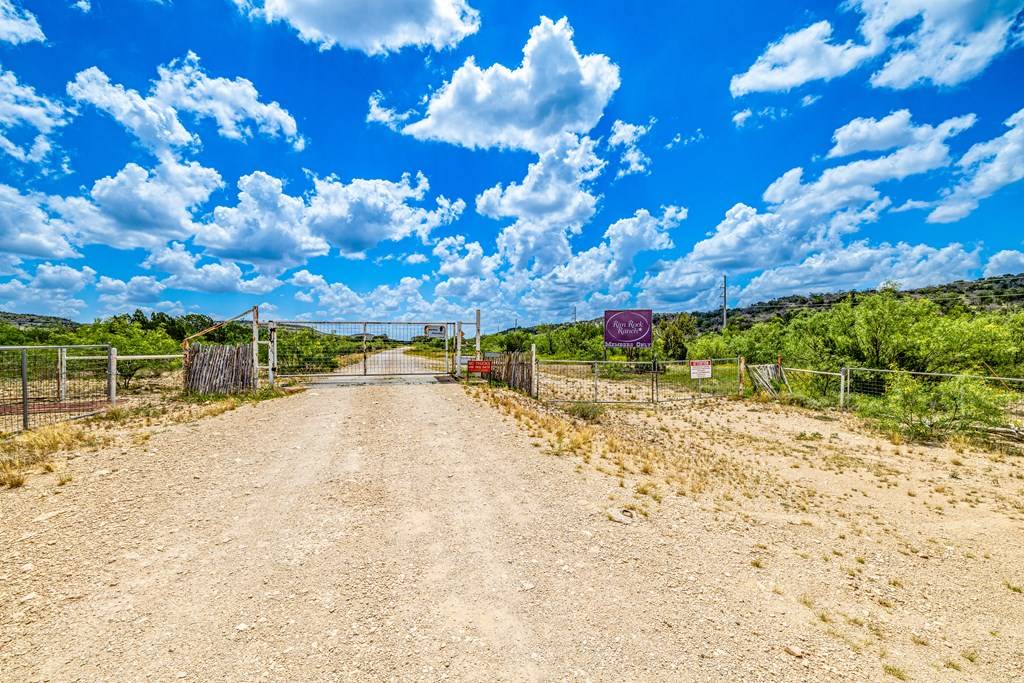 Ozona, TX 76943,935 Deer Run Rd