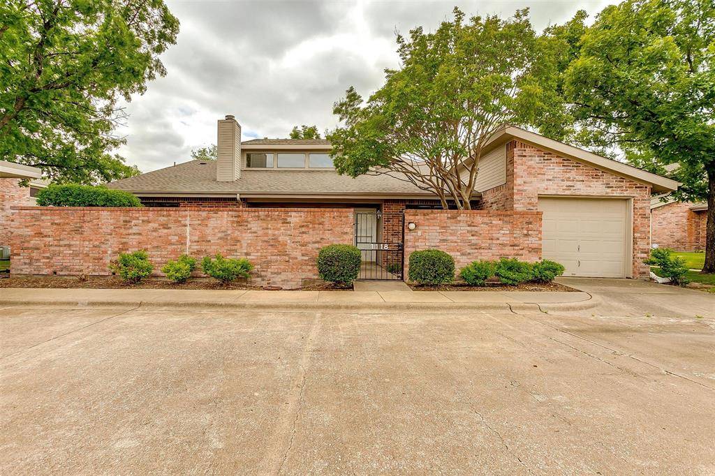 Benbrook, TX 76126,1118 Forest Creek Street