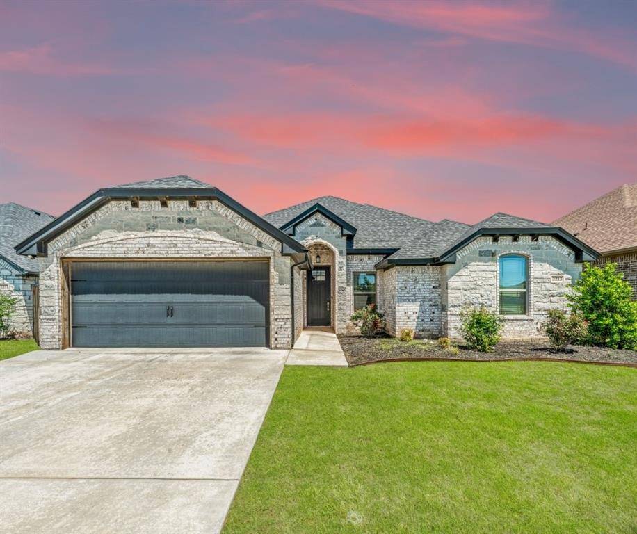 Granbury, TX 76049,3213 White Horse Drive