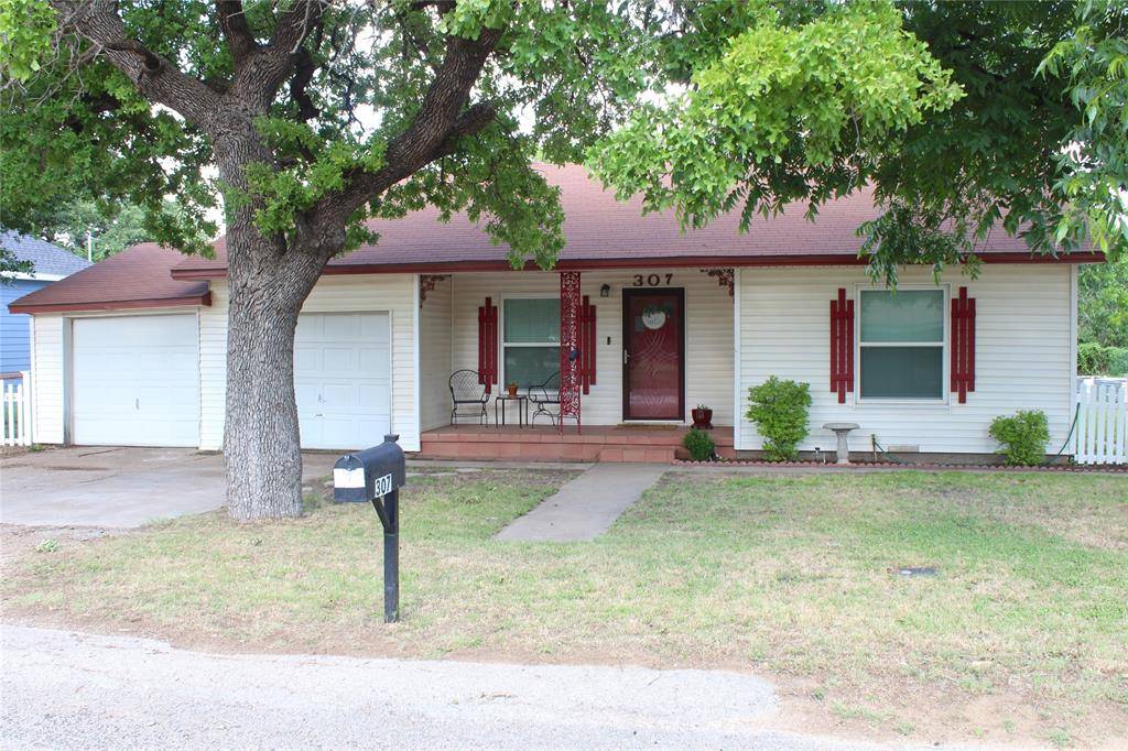 Clyde, TX 79510,307 Hunt Street