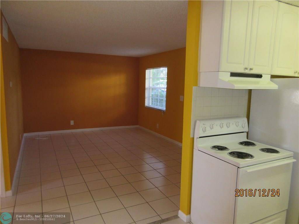 Wilton Manors, FL 33305,900 NE 26TH ST  #3