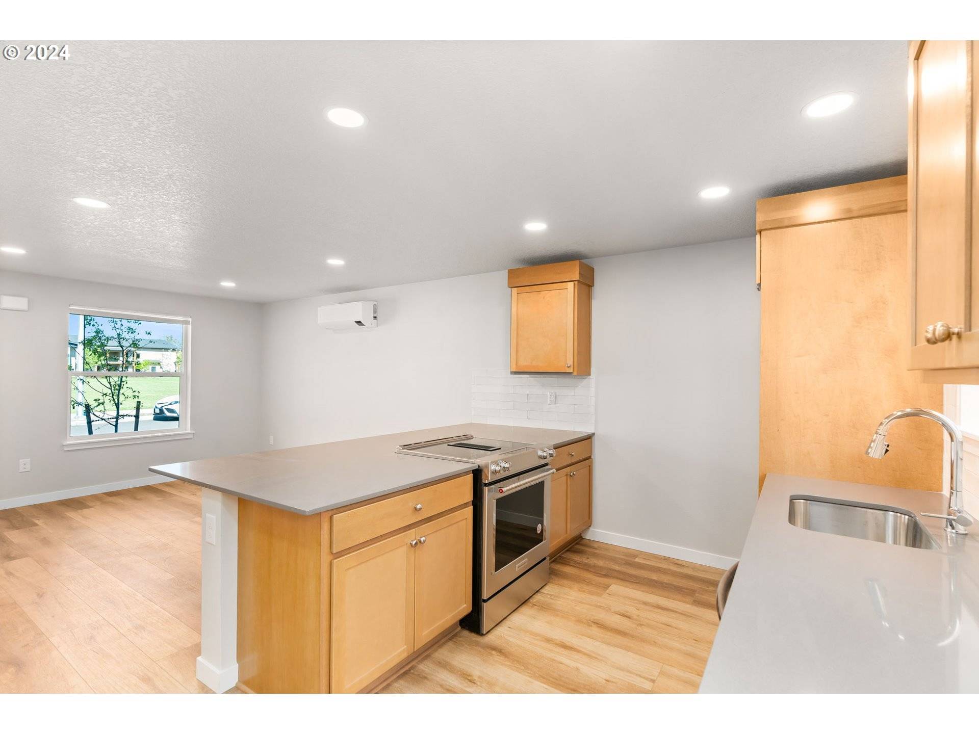 Portland, OR 97266,5321 SE 87th AVE #B