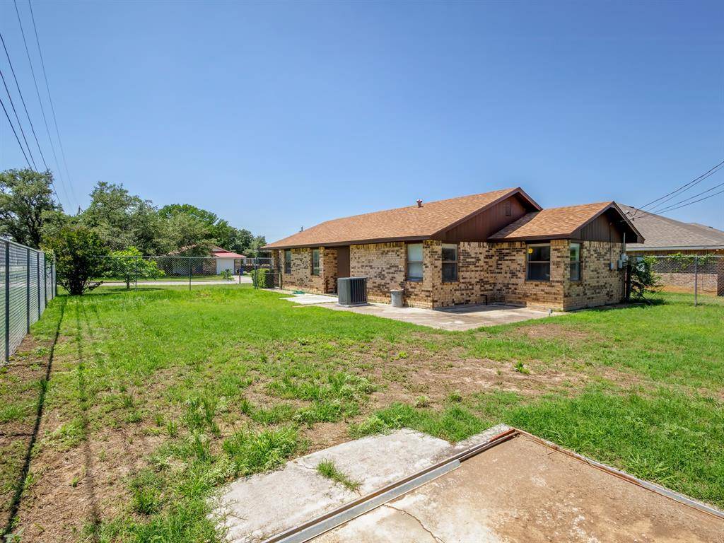 Brownwood, TX 76801,2320 Carriage Lane