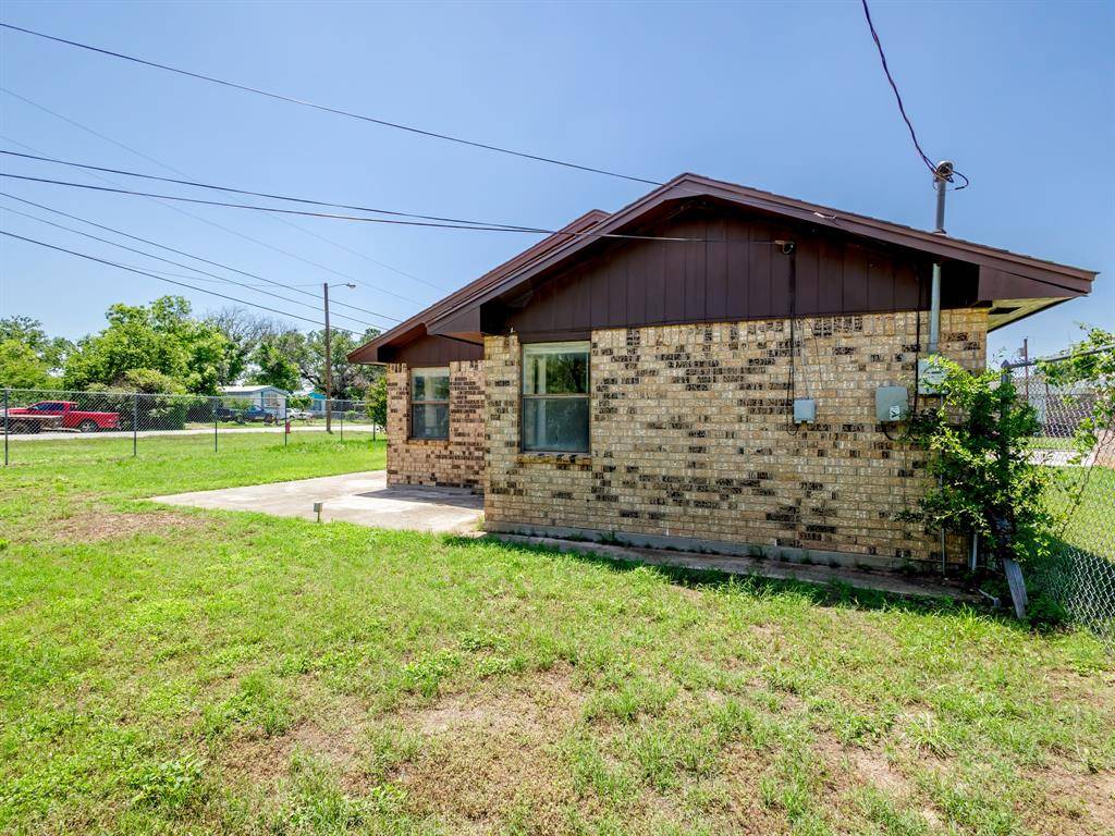 Brownwood, TX 76801,2320 Carriage Lane