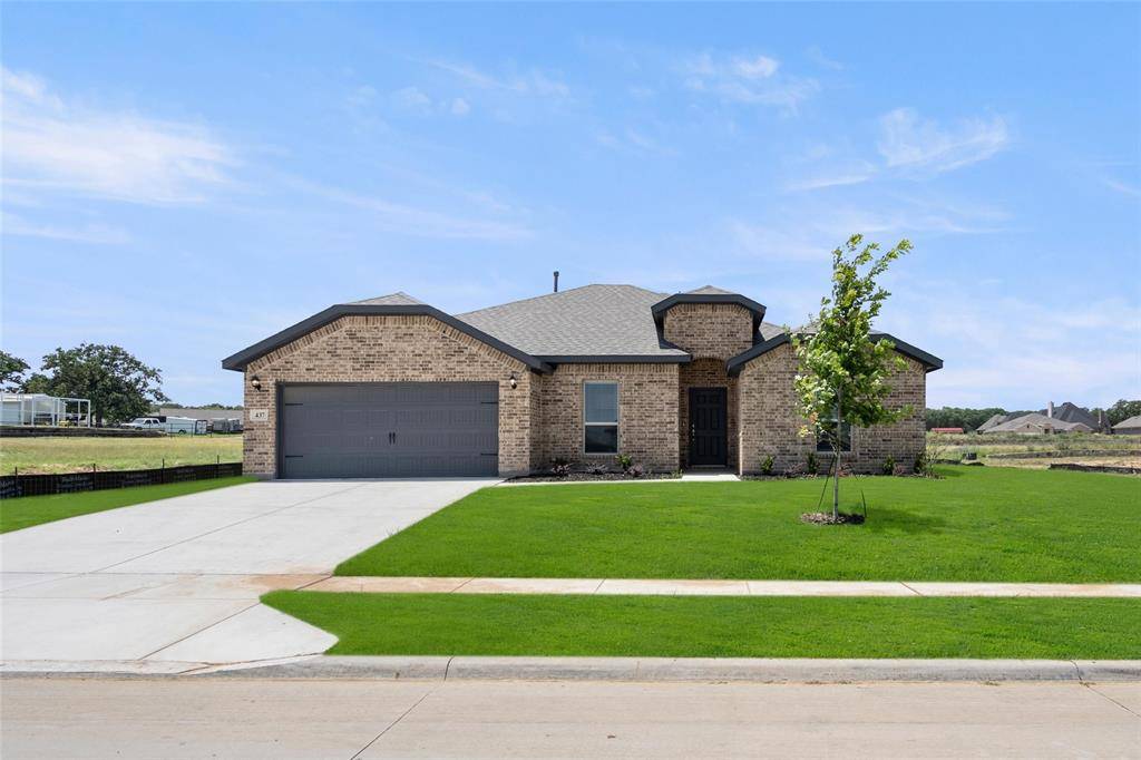 Azle, TX 76020,437 Falcon Way