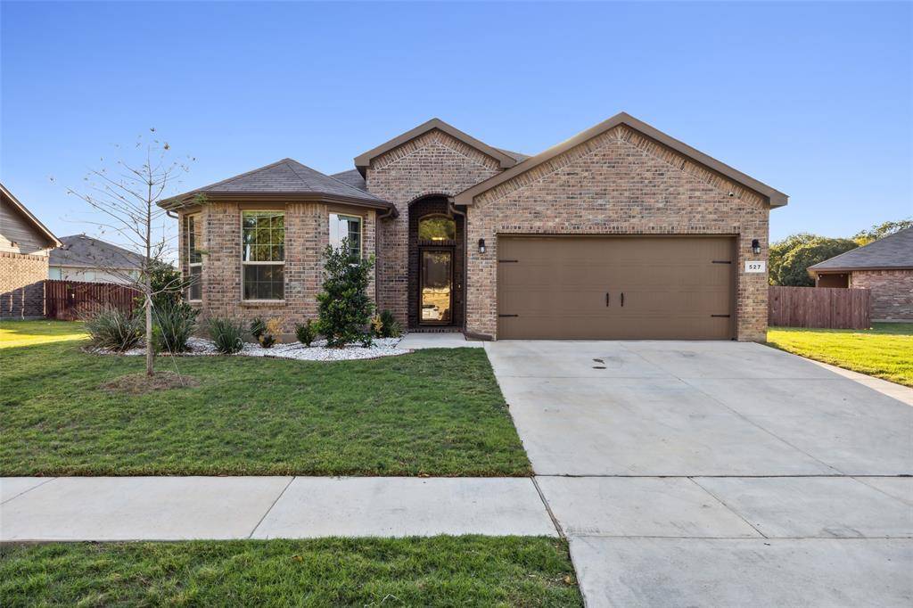 Azle, TX 76020,527 Harbor Drive