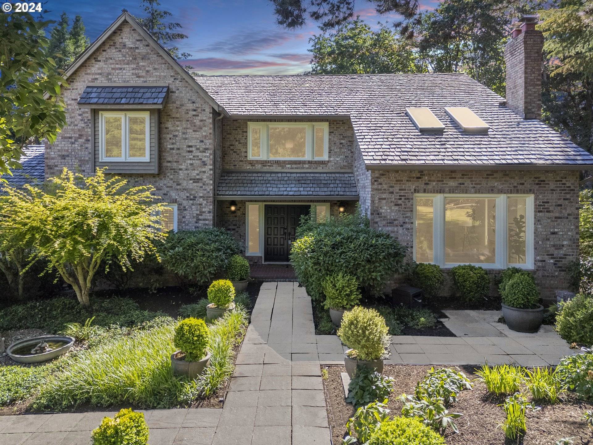 Lake Oswego, OR 97034,18347 LOTHLORIEN WAY