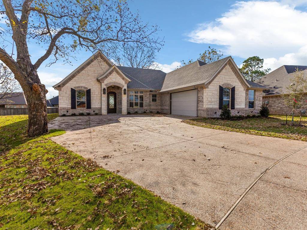 Granbury, TX 76048,1304 Joshua Way