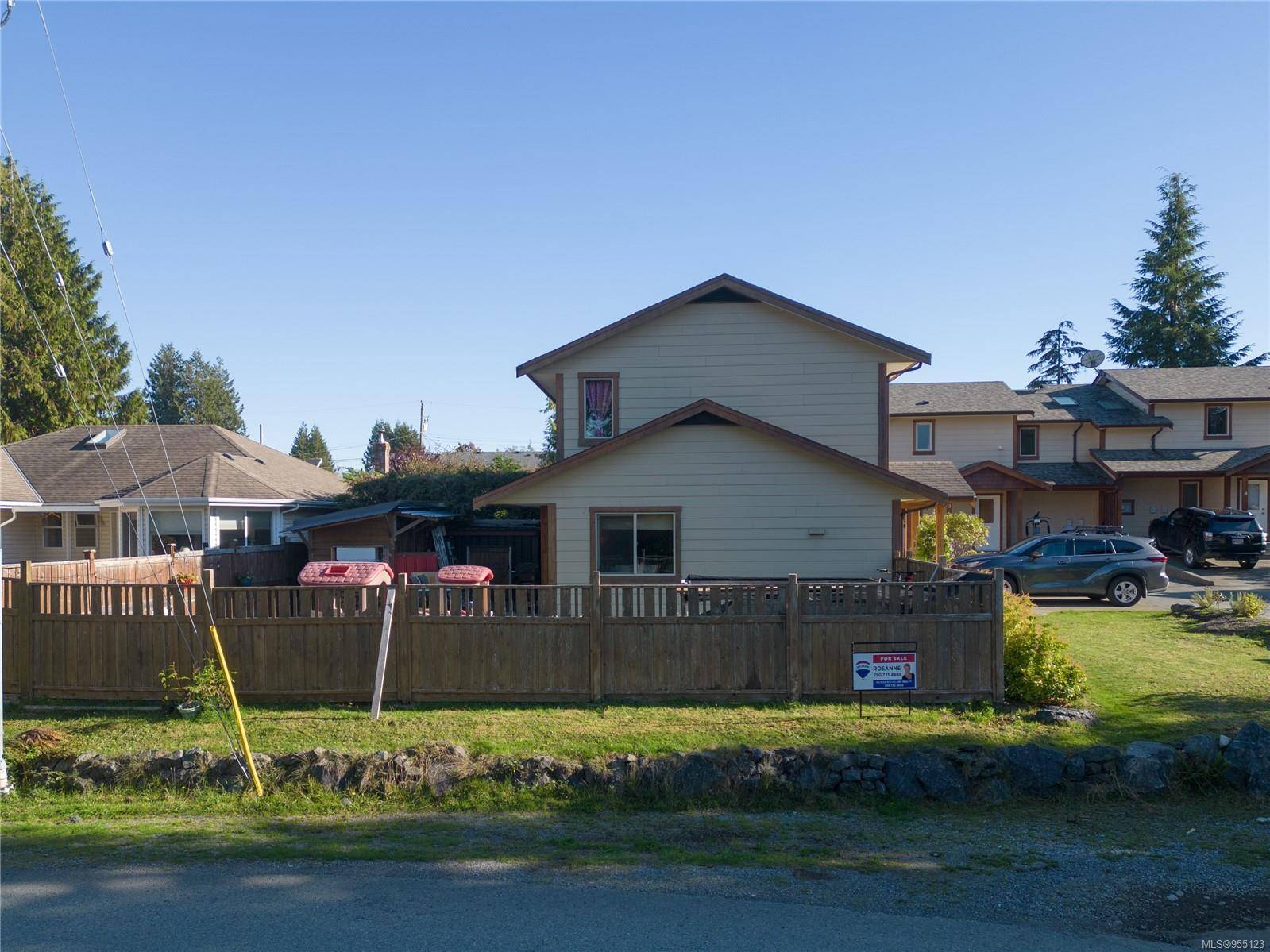 Ucluelet, BC V0R 3A0,1626 Holly Cres #1