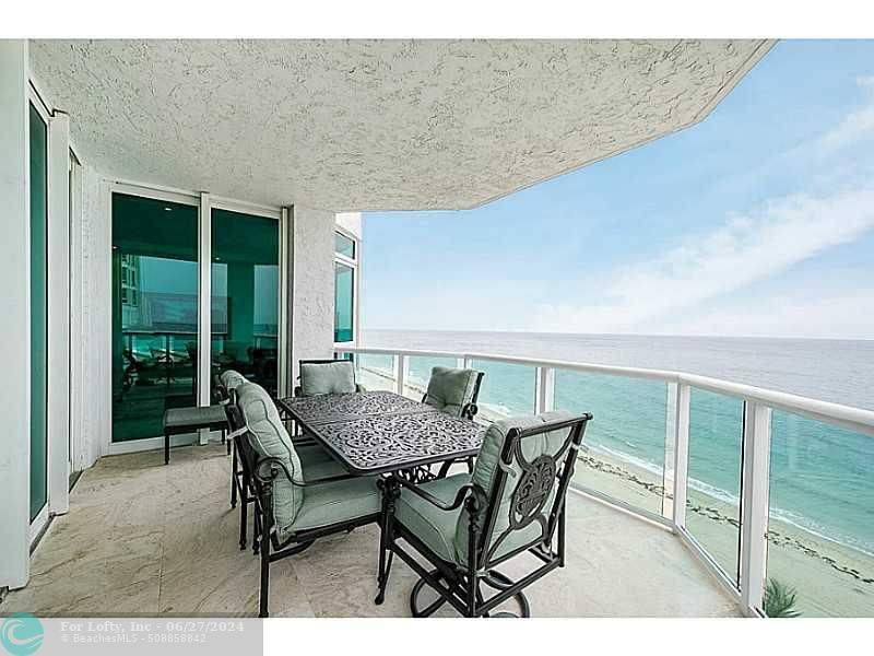 Lauderdale By The Sea, FL 33062,1430 S Ocean Blvd  #8B