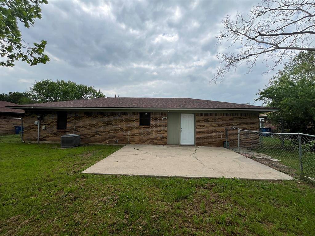 Sanger, TX 76266,124 Southside Drive