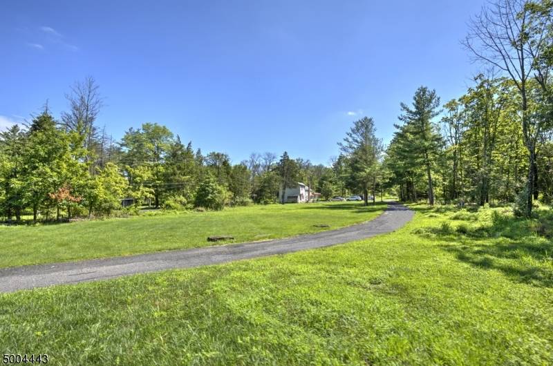 Delaware Twp., NJ 08559,72 PINE HILL RD