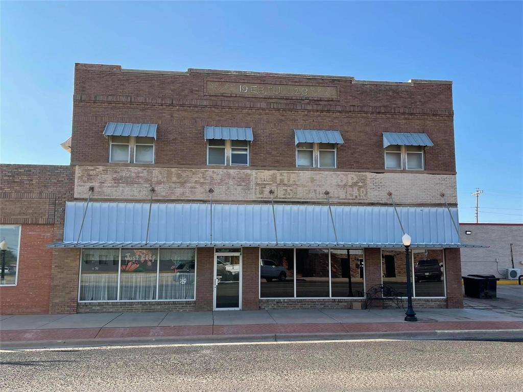 Munday, TX 76371,230 E Main St Street