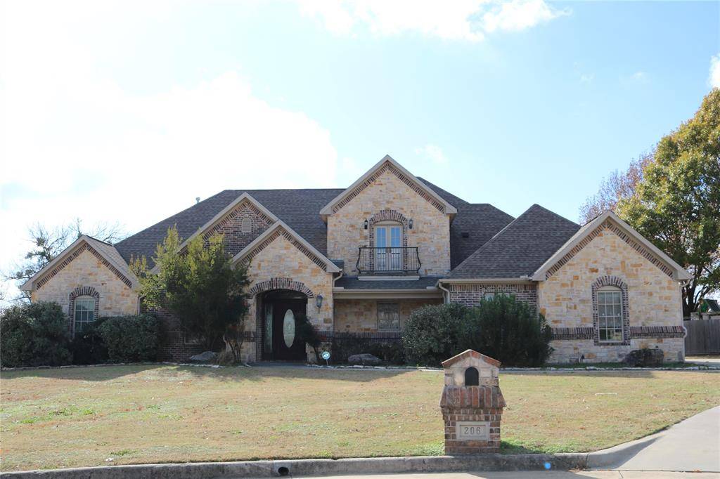 Lindsay, TX 76250,206 Hillside Lane