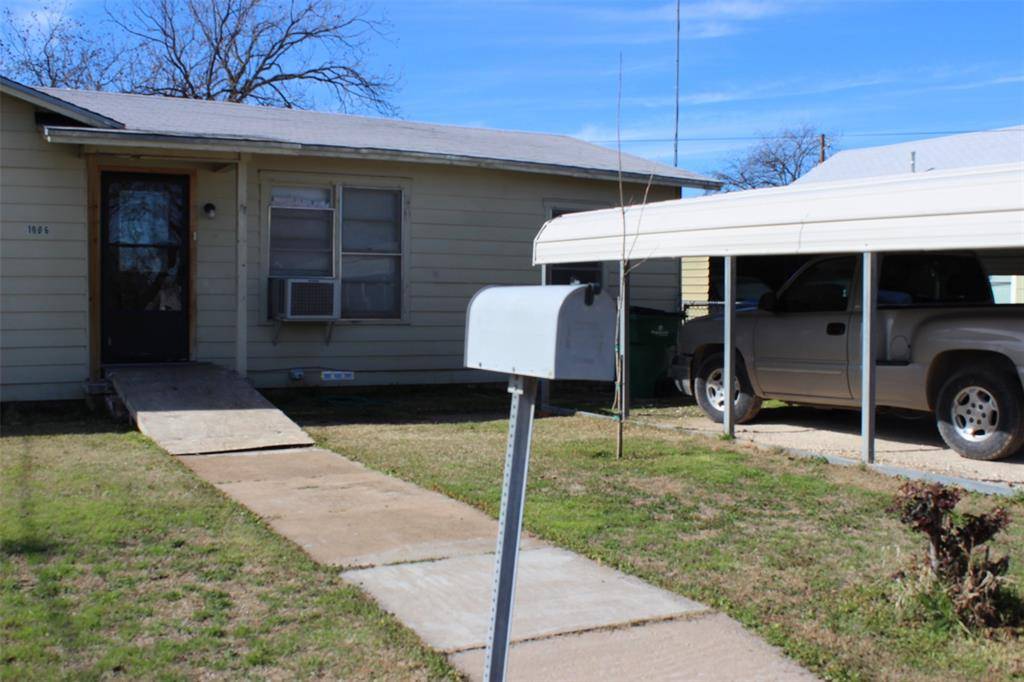 Coleman, TX 76834,1006 S Nueces Street