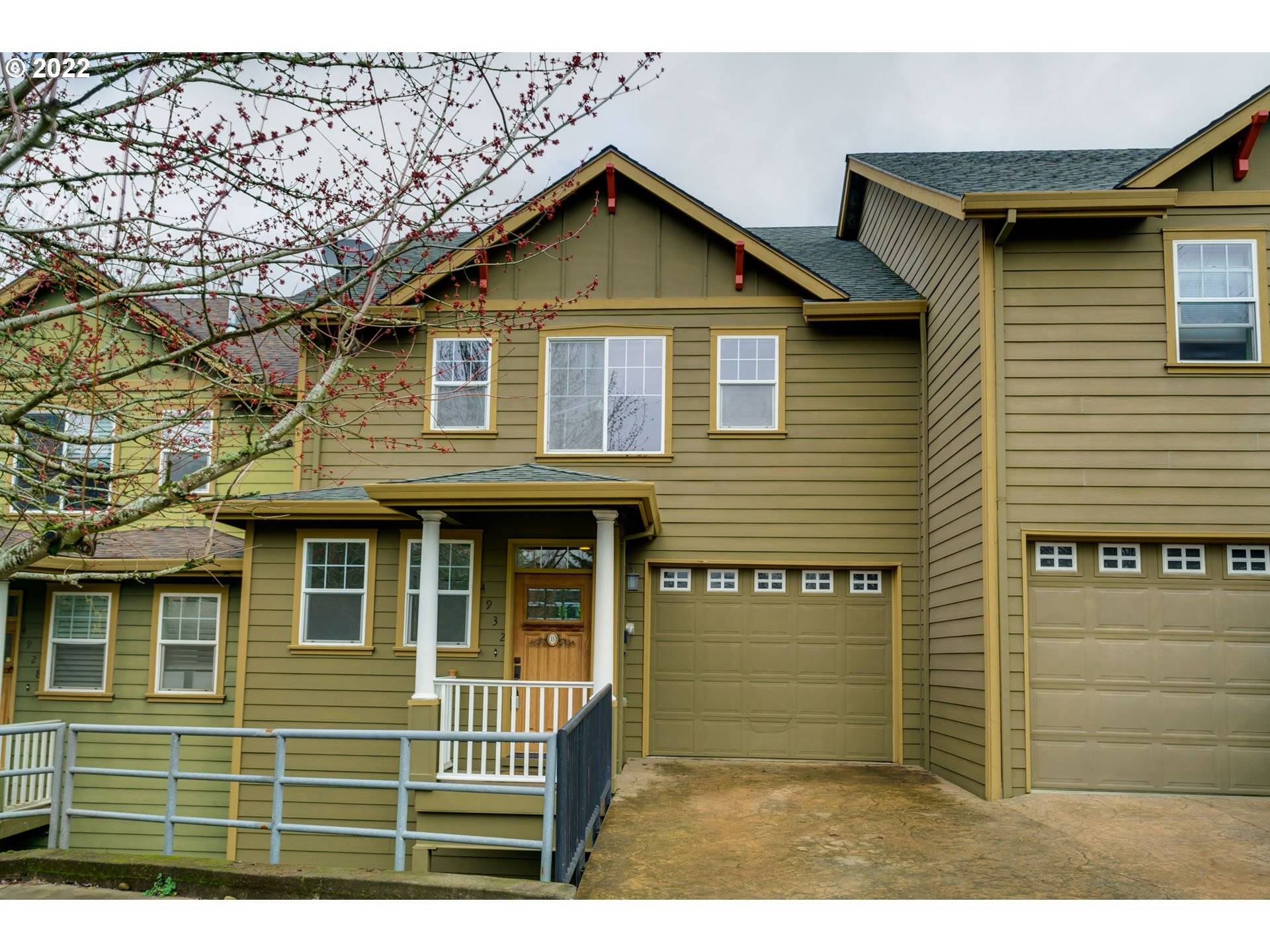 Portland, OR 97239,4932 S SLAVIN RD