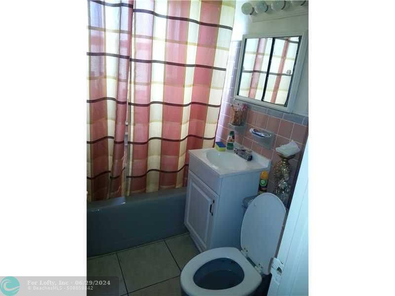 Homestead, FL 33030,879 NW 9TH ST