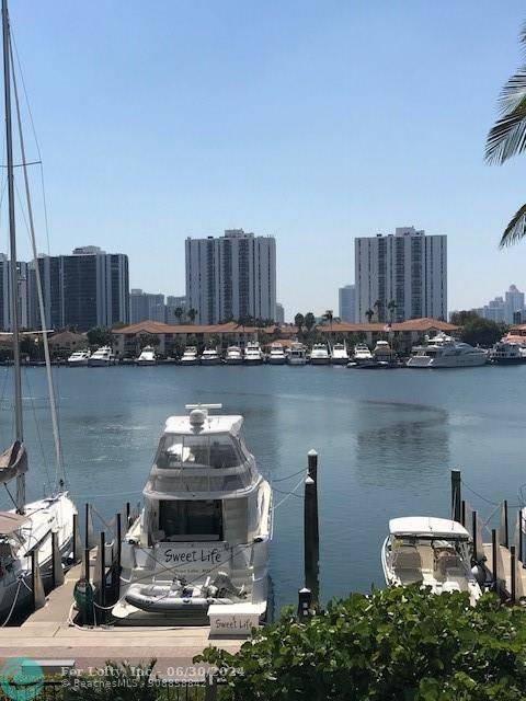 Aventura, FL 33180,3610 Yacht Club Dr  #209